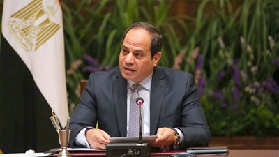هشام عرفات على رأس حضور المؤتمر السادس للشباب بجامعة القاهرة