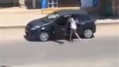 فيديو.. سرقة متعلقات فتاة تونسية أثناء قيامها بـ تحدى كيكي