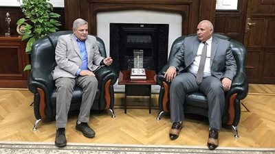 وطرح مسابقة توظيف.. رئيس القابطة للمياه يعلن تشغيل فرع الشركة فى الوادى الجديد