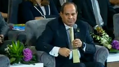 الرئيس السيسي خلال المؤتمر السادس للشباب: الطالب مش عارف هو اتعلم ايه