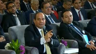 الرئيس السيسي خلال المؤتمر السادس للشباب: الدولة مش هتقدر تعمل حاجه لوحدها