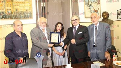 فيديو وصور.. تكريم شوقي حجاب لتوليه رئاسة المعهد الدولي 