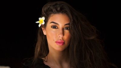 ياسمين صبري تشعل السوشيال ميديا بالأبيض والأسود