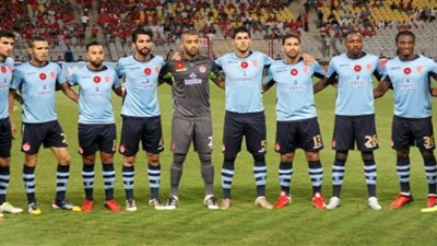 الوداد المغربي يهزم بطل غينيا بثنائية ويخطف الصدارة في البطولة الافريقية.