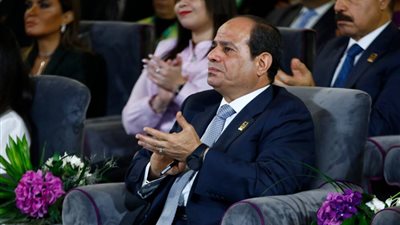 أوجاع الفقراء في عيون السيسي باليوم الثاني لمؤتمر الشباب: علاجهم أهم من أكلنا 