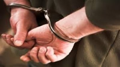ضبط عاطل  يعمل بتجارة الأسلحة النارية فى حلوان