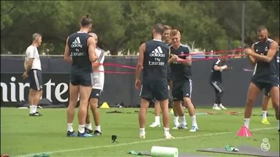 صور.. المران الأول للنادي الملكي في الأراضي الأمريكيه