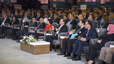 المؤتمر الوطنى السادس للشباب .. الرئيس السيسى فى اسأل الرئيس : مش هنقدر نكمل فى الوضع ده