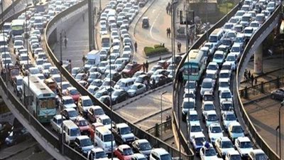 النشرة المرورية| كثافات أعلى دائري السلام وتباطؤ حركة السيارات في البحر الأعظم
