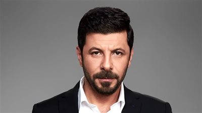 كيف يتم تغيير العالم بالنسبة لـ إياد نصار؟