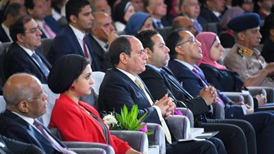 المؤتمر السنوي السابع للاتصالات .. الرئيس السيسي يكرم 6 نماذج من متحدي الإعاقة