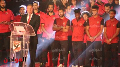 صور.. الأهلي يكرم فريق كرة القدم