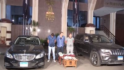 فيديو.. ضبط تشكيل عصابى بحوزتهم 2400 جرام من المخدر الآيس