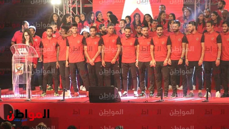لاعبو الأهلي