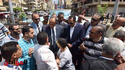 صور.. محافظ الإسكندرية يفتتح النصب التذكاري بميدان أبو قير تزامنا مع العيد القومي
