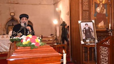 بدء عظة البابا تواضروس الثاني في جنازة نيافة الأنبا إبيفانيوس