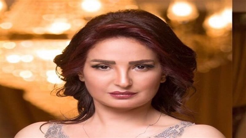 الفنانة أمل رزق 