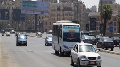 كثافات مروريه متوسطة على كافة المحاور في القاهرة
