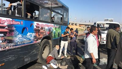 انقلاب ميكروباص أعلى طريق أسيوط الزراعي.. وإصابة 9 أشخاص