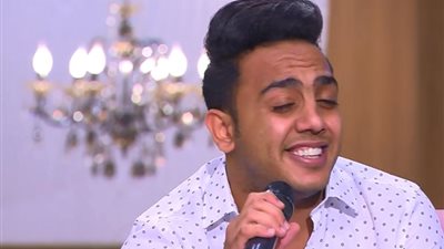 شاهد.. هل يفكر أوس أوس في احتراف الغناء ؟ 