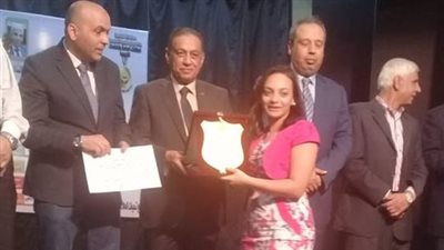 صور.. اللواء وليد عبد الحميد يكرم أوائل روض الفرج
