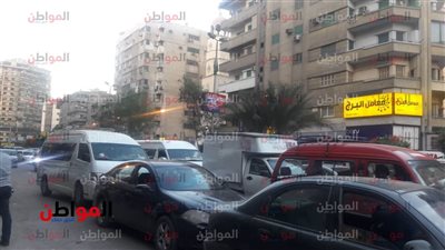 صور.. شلل مرورى تام فى شارع مراد بـ الجيزة
