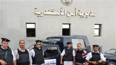 أمن الإسكندرية يداهم مصنع 