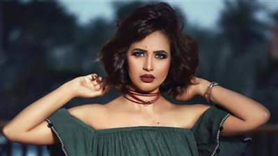 رنا سماحة لجمهورها : نهاركو فل يا أحلى حلوين