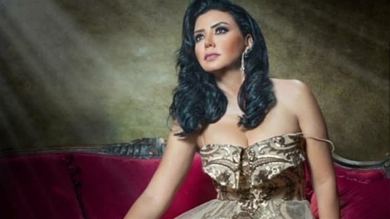 الفنانة رانيا يوسف
