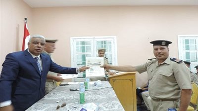 صور.. مدير أمن كفر الشيخ يكرم أفراد الشرطة المتميزين