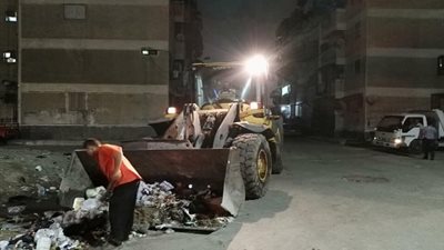 صور.. حملات مكبرة لرفع الإشغالات بــ حي العرب في بورسعيد 