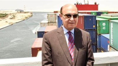303 سفينة تعبر قناة السويس في 6 أيام 