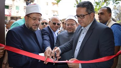 محافظ بورسعيد ووزيري الأثار والأوقاف يفتتحون المسجد العباسي