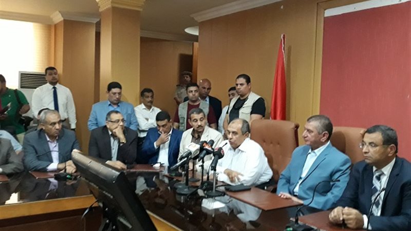 محافظ كفر الشيخ-وزير