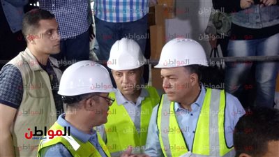 صور.. وزير النقل لـ 