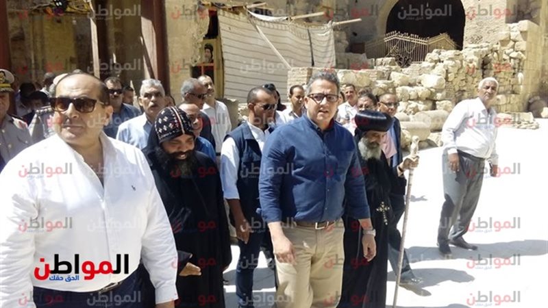 وزير الآثار أثناء