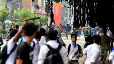 سقوط 115 جريحً في مواجهات بين مظاهرة طلابية والشرطة في بنجلادش