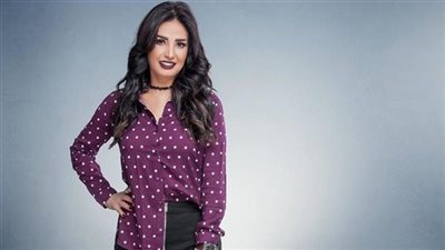 شاهد أمل رزق  في لوك جديد 