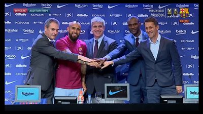 صور.. أرتورو فيدال: سعيد باللعب لأفضل نادي في العالم.. و لا أكره ريال مدريد 