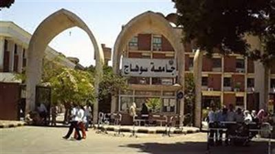 ٣٤ معيد يتسلمون عملهم بـ كلية الطب البشري في سوهاج 