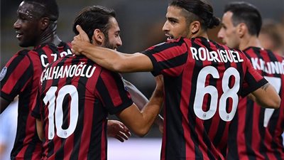 لاعب ميلان يرفض عرض باريس سان جيرمان