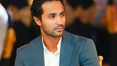 كريم فهمي يقصف جبهة محمد رمضان.. 
