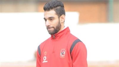 السولية يجري أشعة على قدمه