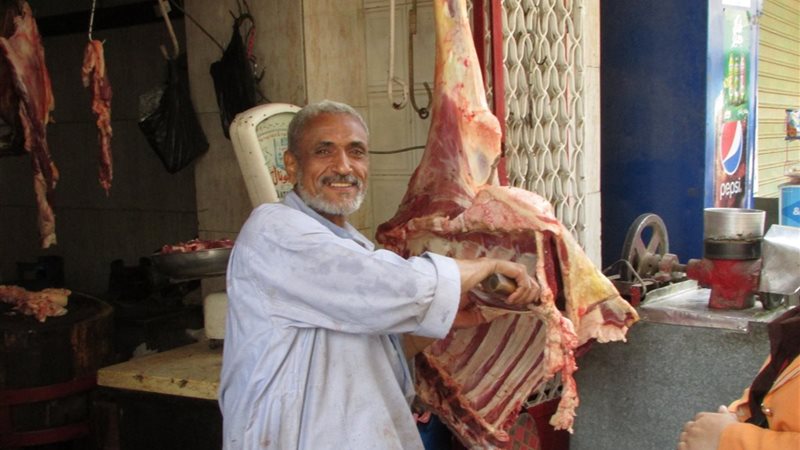 جزار بإحدي المناطق