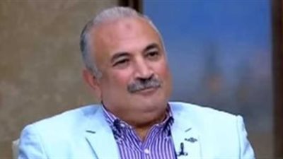 نيابة الأموال العامة تتحفظ على جوالين من رئيس حي الهرم 