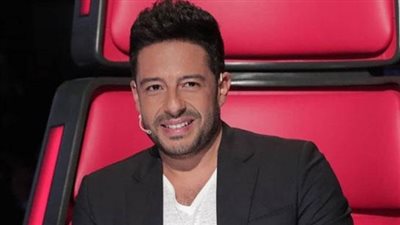 بعد إصابة إليسا بـ السرطان.. محمد حماقي يُقبل يد ملكة الإحساس