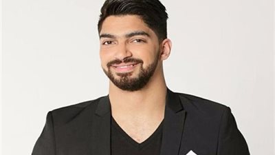 شاهد صور خطوبة مينا عطا .. وماذا قال عن حب حياته ؟ 