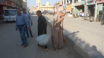 صور.. حملة لنظافة شوارع طامية بـ الفيوم