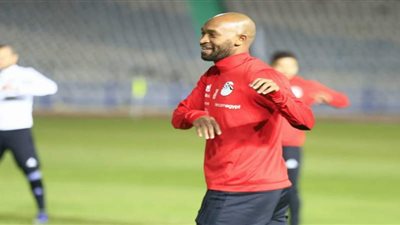 شيكابالا يوقع على عقود انتقاله لأبولون اليوناني