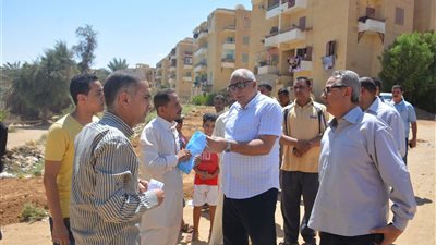 صور.. محافظ الوادي الجديد يوجه بتكثيف الدوريات الأمنية لمنع السرقة بالأحياء